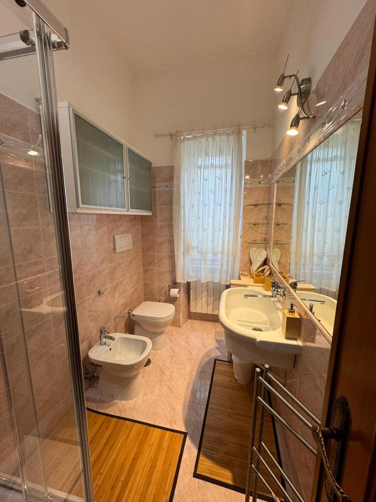 La Casa Di Via Nervi Apartment *